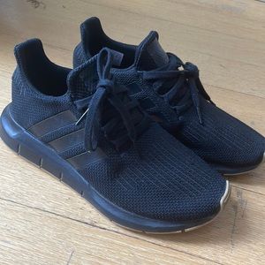 Adidas Swift Run sneakers